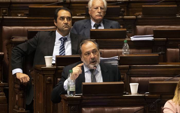 Jorge Gandini durante una sesión de la Cámara de Senadores. · Foto: Mariana Greif Jorge Gandini durante una sesión de la Cámara de Senadores. · Foto: Mariana Greif