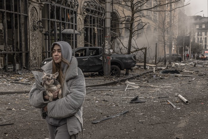 Ciudad de Kiev tras los bombardeos rusos, el 20 de diciembre de 2024, en Ucrania. · Foto: Roman Pilipey, AFP