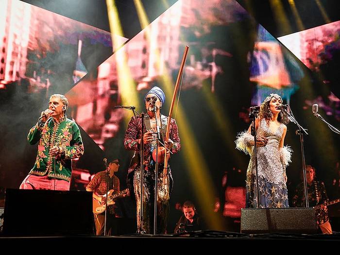 Tribalistas durante un concierto en 2018. · Foto: Leo Aversa