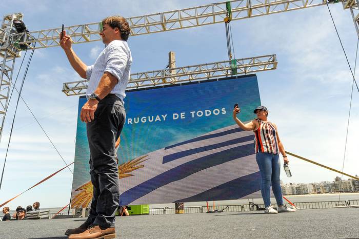Luis Lacalle Pou, en el acto del sábado en Pocitos. · Foto: Federico Gutiérrez